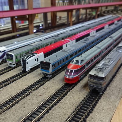 「下町都電ミニ資料館」の精緻な手作り都電模型で人びとを楽しませる