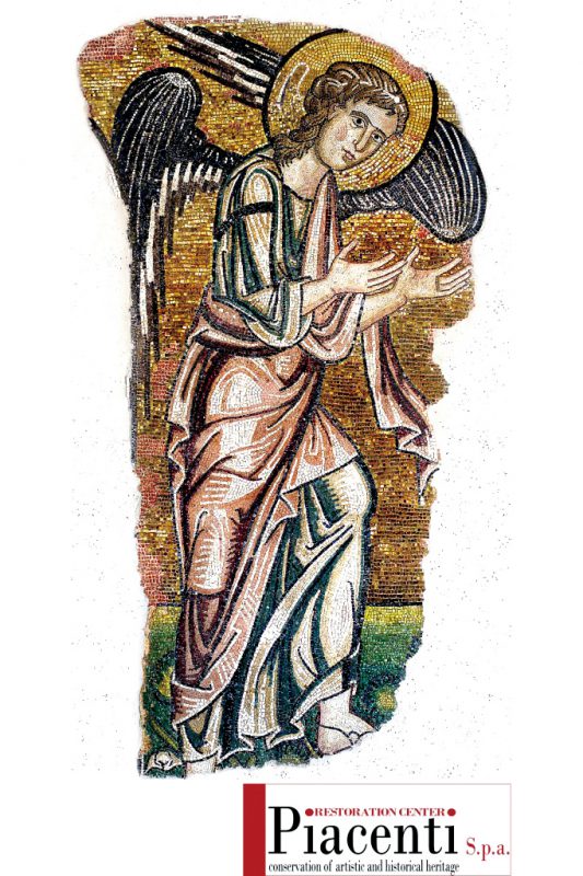 12世紀頃の天使のモザイク画。写真パネルや動画を用いた展示で、保存修復作業の様子を紹介。